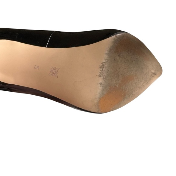 BCBGMaxAzria Glossy Black Heels Size 5 - Picture 3 of 9